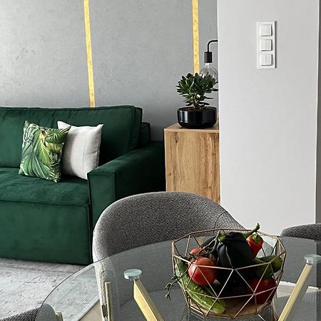 Feel At Home Teczowa Apartamenty Halo Wroclaw Exterior photo