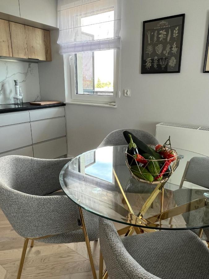 Feel At Home Teczowa Apartamenty Halo Wroclaw Exterior photo