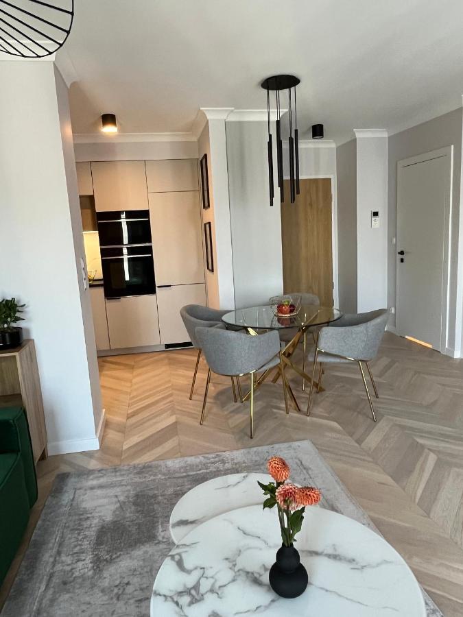 Feel At Home Teczowa Apartamenty Halo Wroclaw Exterior photo