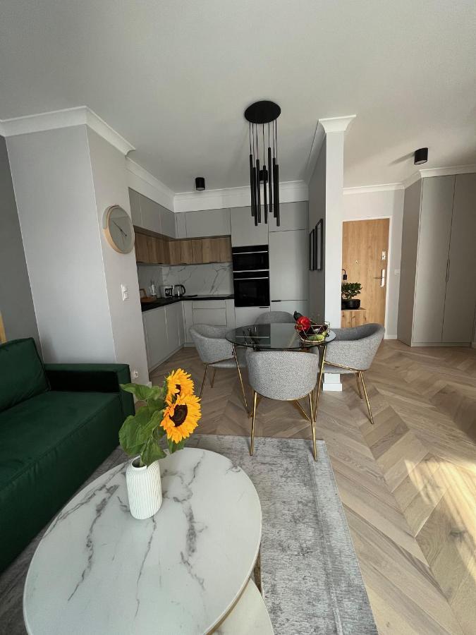 Feel At Home Teczowa Apartamenty Halo Wroclaw Exterior photo