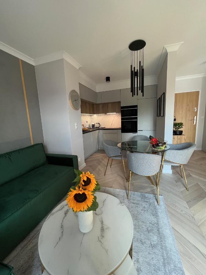 Feel At Home Teczowa Apartamenty Halo Wroclaw Exterior photo